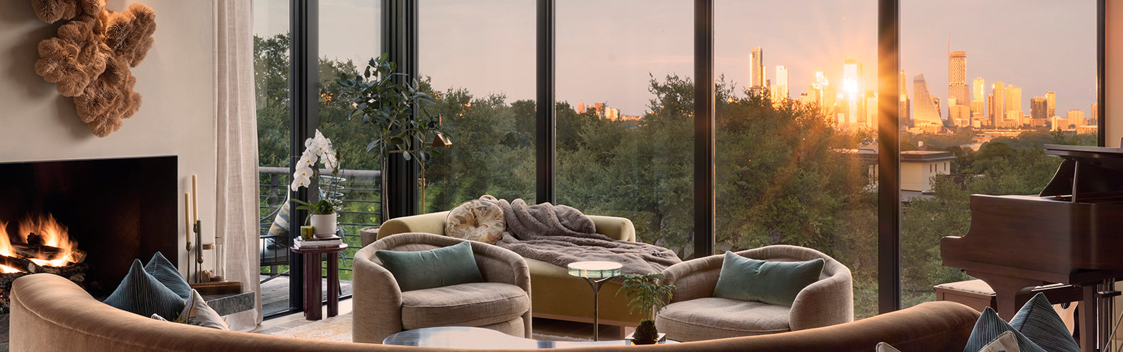 WELCOME TO THE MONARCH Austin,  TX